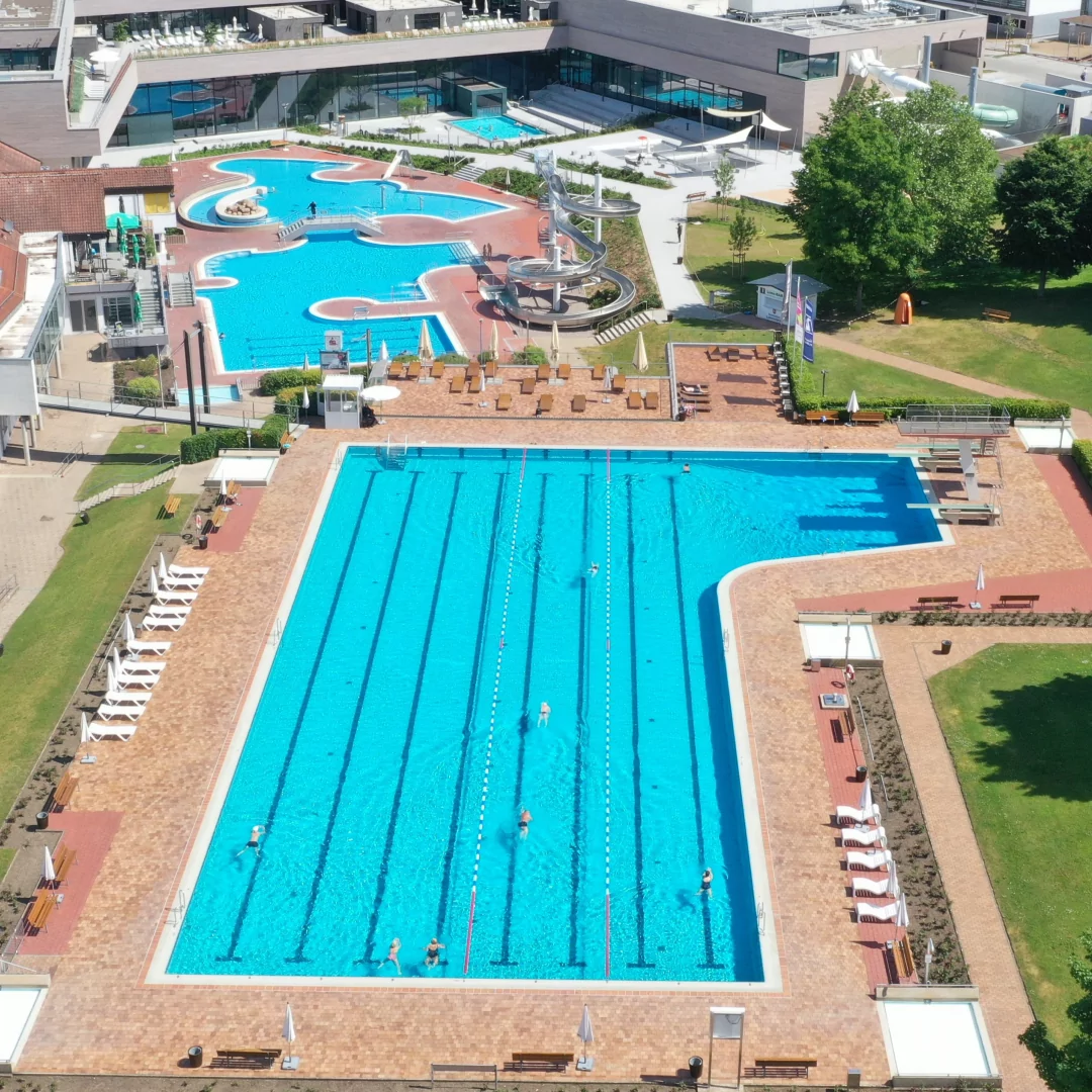 Schlossbad Freibad - Stadtwerke Neumarkt